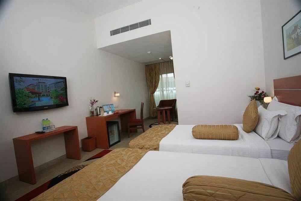 Leonia Holistic Destination Hotel Shamirpet ภายนอก รูปภาพ